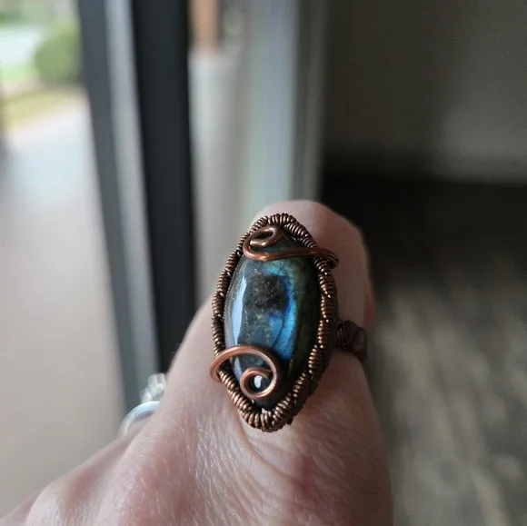 🪨❗️NEW❗️💎Handcrafted Copper Wire Wrapped Blue Stone Ring Sz 6.5 - Picture 3 of 4